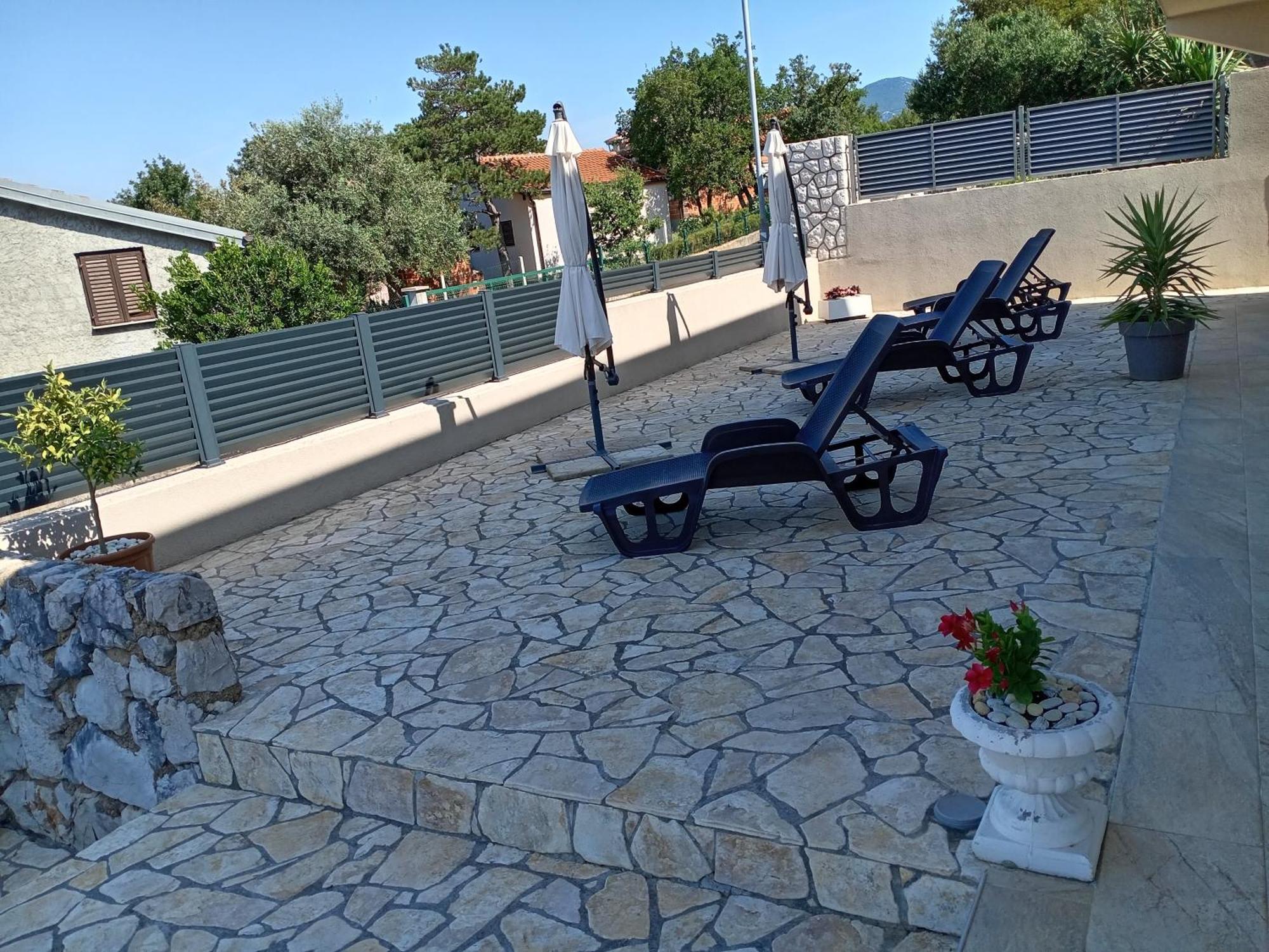 Apartmani Suzana Crikvenica Exterior foto